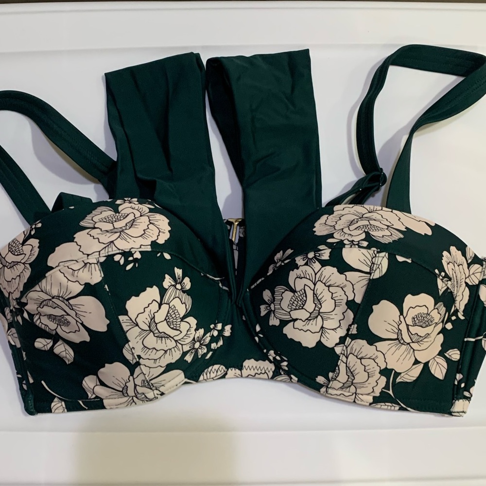 Adore Me Green and White Floral Off Shoulder Bikini Top NWT Size 0X